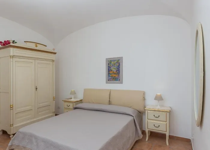 Ambra * פוזיטנו