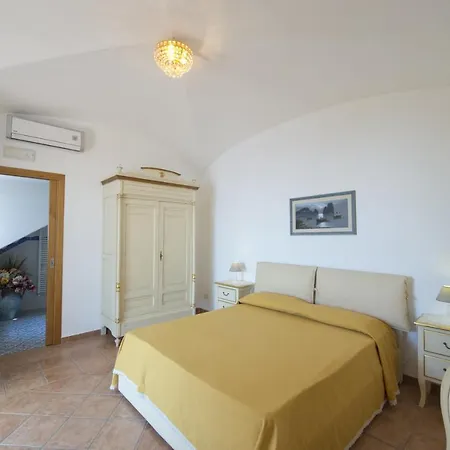 Ambra Daire Positano