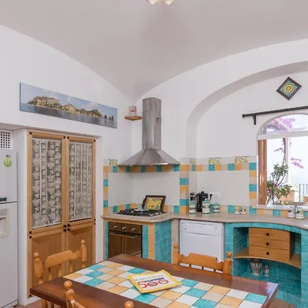Ambra * Positano