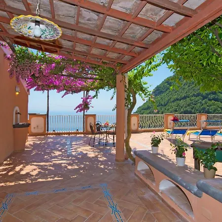 Ambra Daire Positano