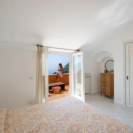 Ambra Positano
